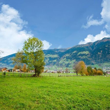 Scenic Apartment In Tirol With Garden Kaltenbach Exteriör bild